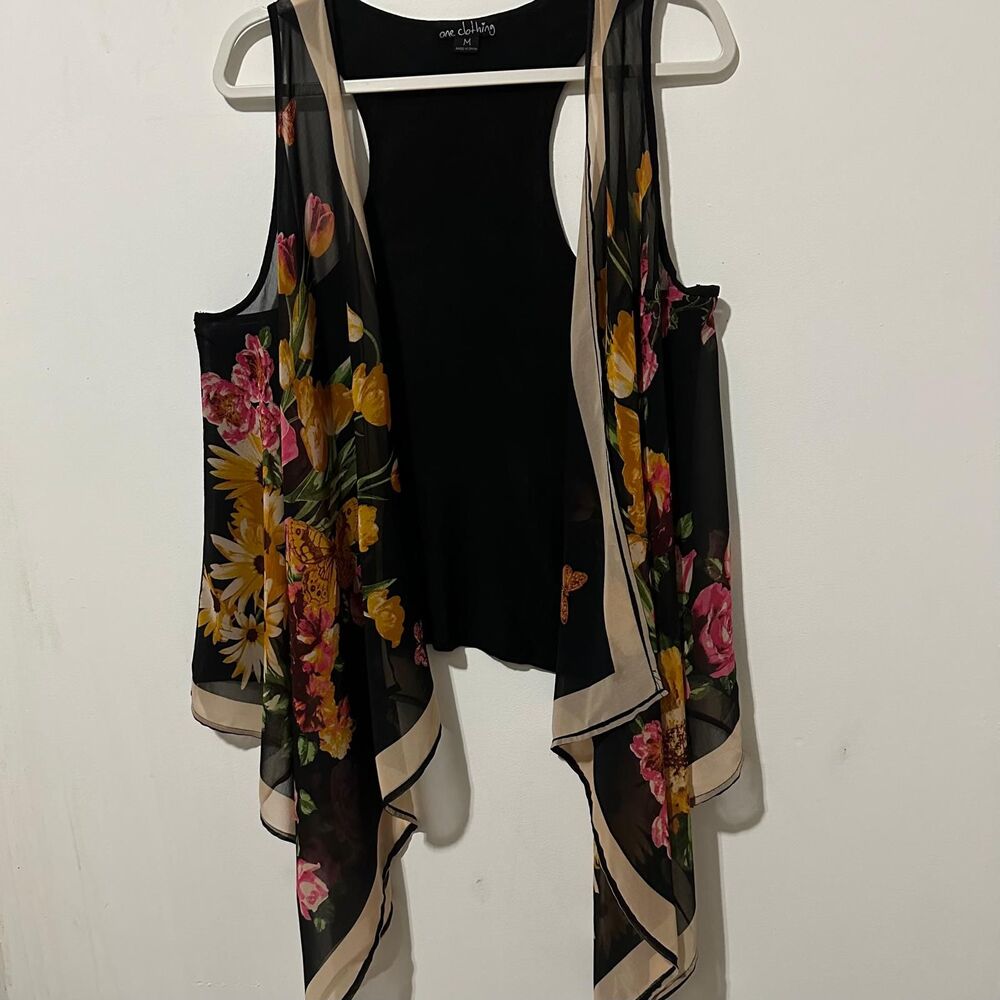 Women's One Clothing Floral Vest M‎